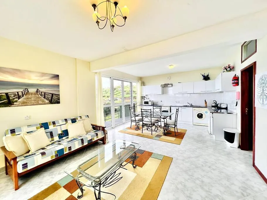 דירה פונטה דו סול Apartamento Amarela By Your Madeira Rentals פורטוגל